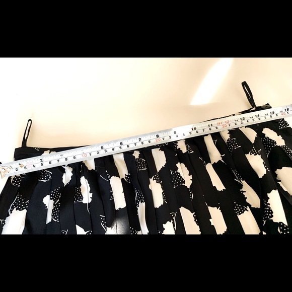 Black & white viscone fully pleated midi skirt M - Picture 12 of 13